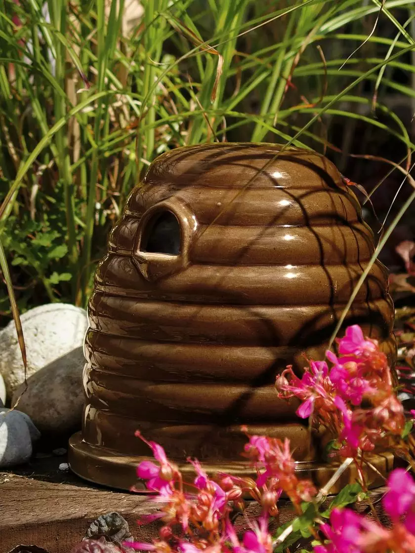 GSC Ceramic Bumblebee House