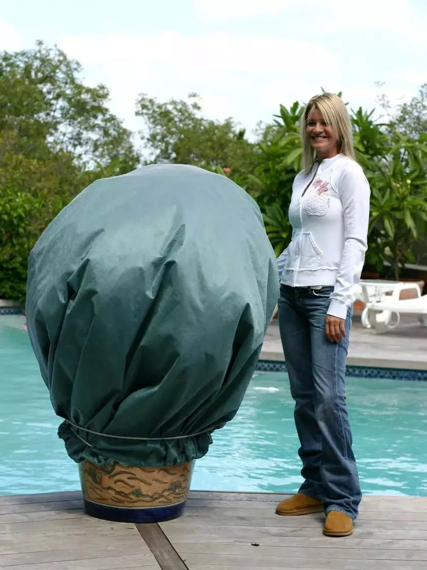 GSC The Planket® Frost Protection Plant Cover, 10' Round - Image 3