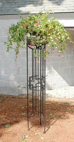 GSC Achla Designs Square-on-Squares Pylon