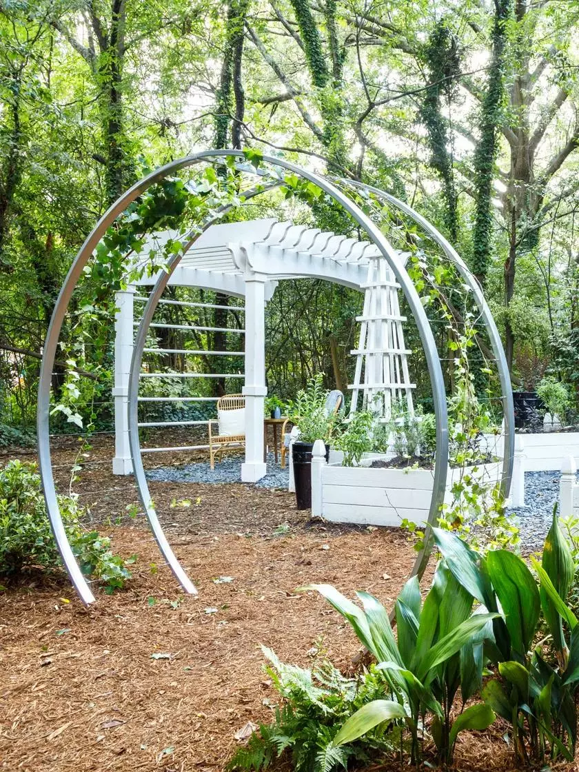 GSC Gracie Modern Arbor, Large - Image 3
