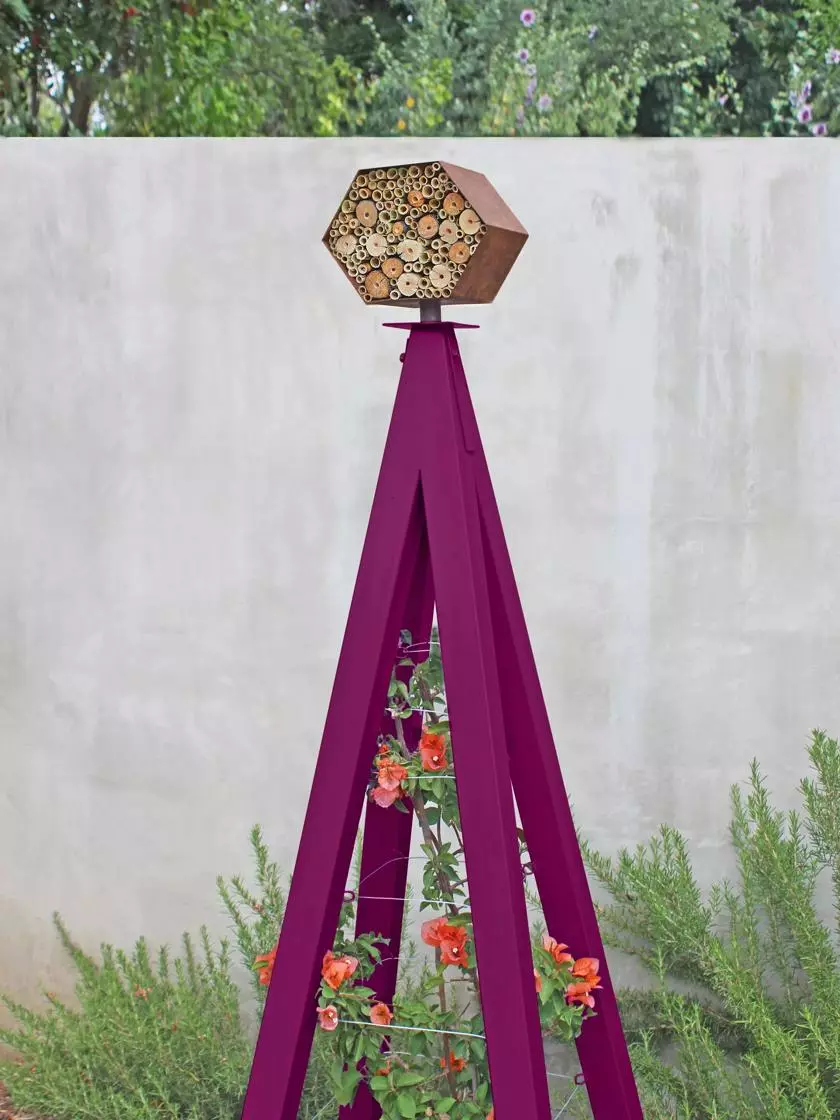 GSC Bee Bungalow + Akoris Garden Tuteur Sr. - Image 7