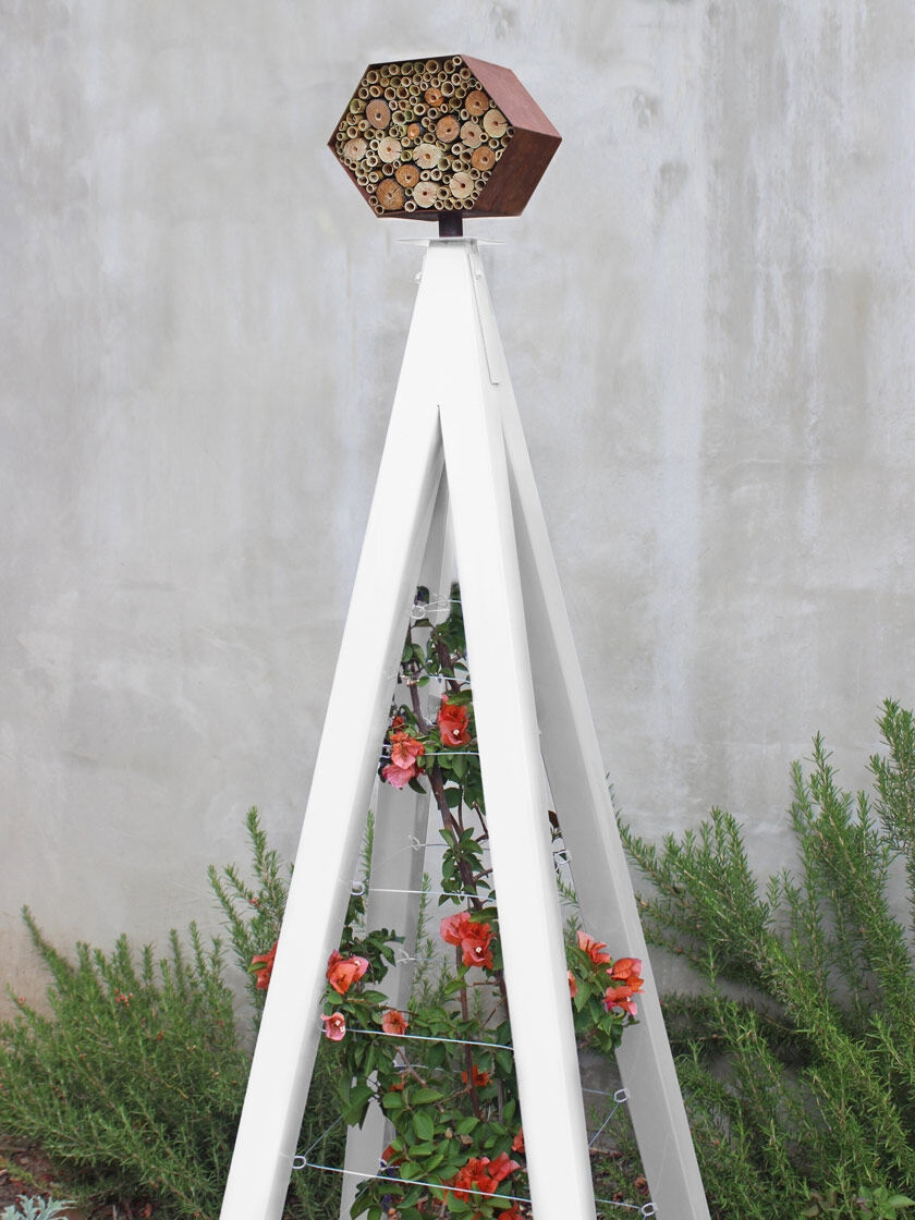 GSC Bee Bungalow + Akoris Garden Tuteur Jr. - Image 5