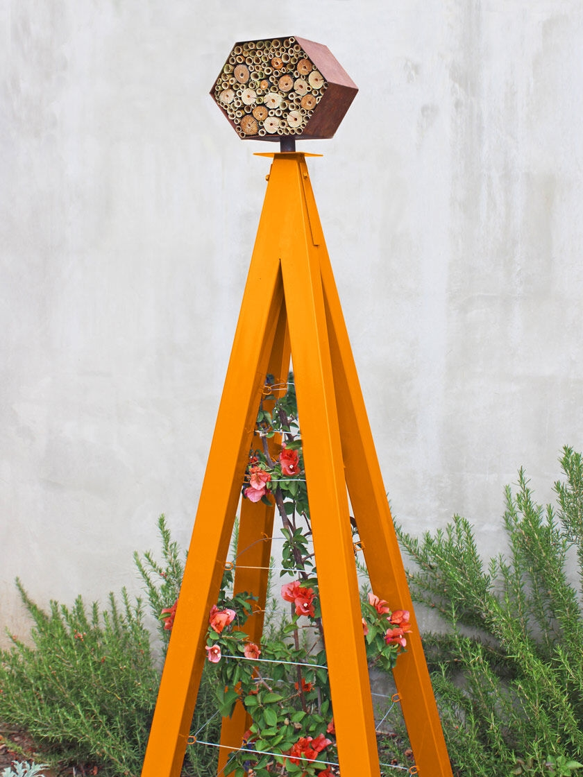 GSC Bee Bungalow + Akoris Garden Tuteur Jr. - Image 4