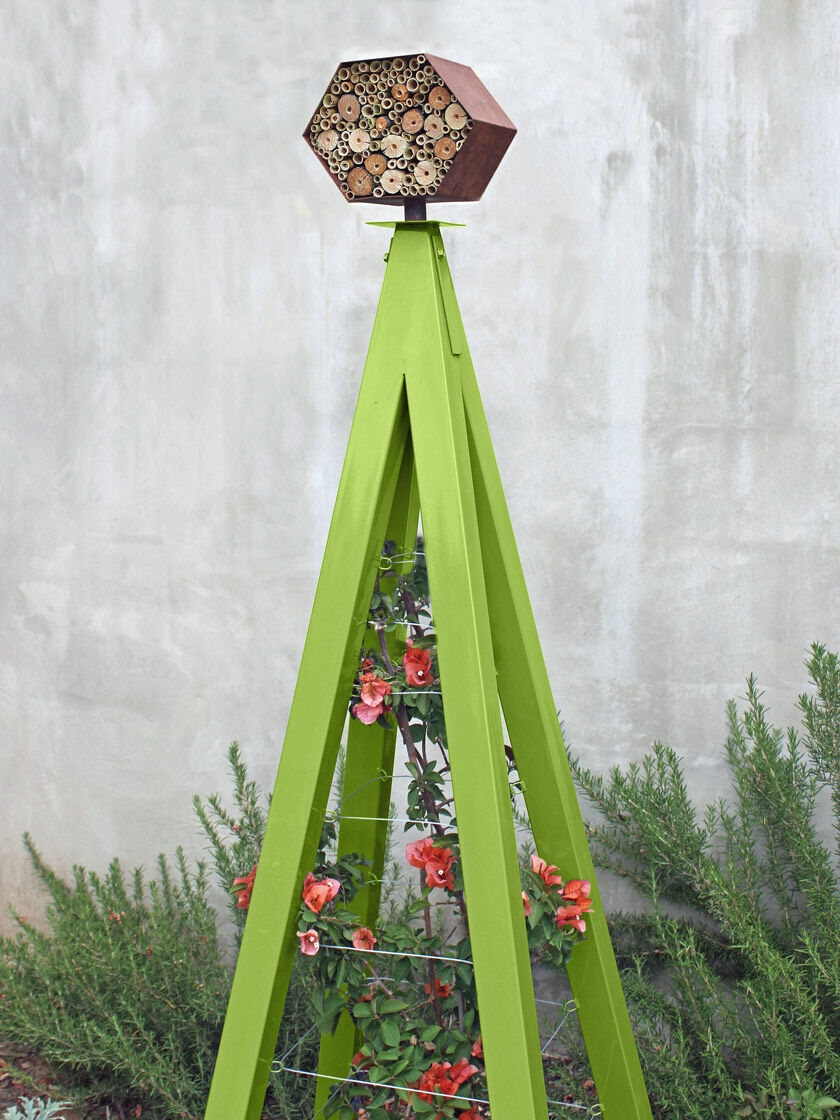 GSC Bee Bungalow + Akoris Garden Tuteur Jr. - Image 6