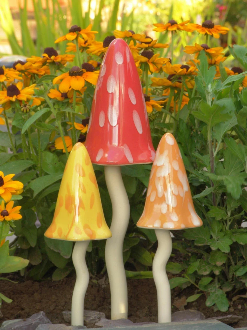 GSC Potting Shed Tinkling Toadstool Sculptures, Set Of 3 - Image 3